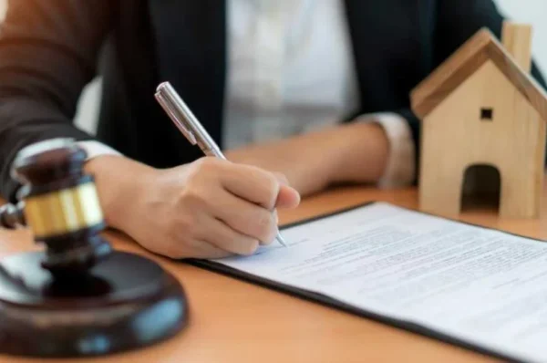 Real-Estate-Lawyers-The-Ultimate-Guide-Finding-Best-Legal-Experts-1024x536-1 Real-Estate-Lawyers-The-Ultimate-Guide-Finding-Best-Legal-Experts-1024x536-1